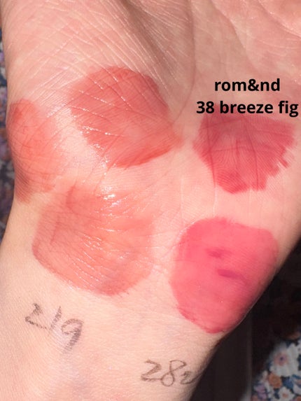 ジューシーラスティングティント/rom&nd/リップティントを使ったクチコミ(4枚目)