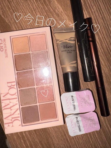 スキルレスライナー/LUMIURGLAS/リキッドアイライナーを使ったクチコミ(1枚目)