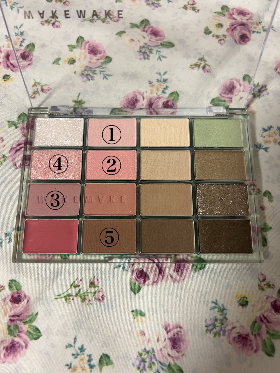 ソフトブラーリングアイパレット 21.フォールインフィグブラーリング/wakemake/アイシャドウパレットを使ったクチコミ（3枚目）