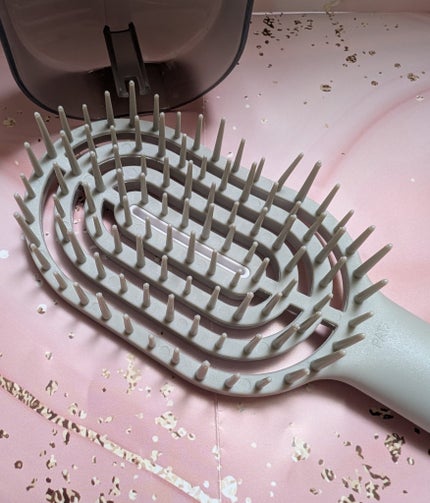 ユニークリー 4wayスムースヘアブラシ/ビー・エヌ/ヘアブラシを使ったクチコミ(6枚目)