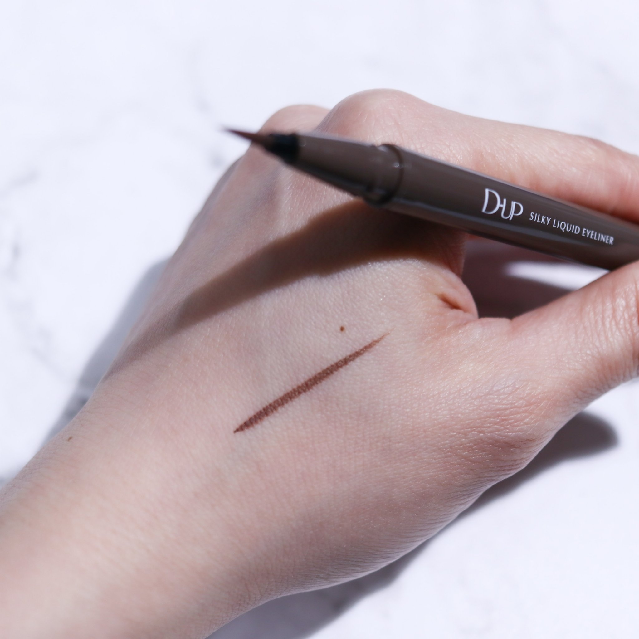 シルキーリキッドアイライナーWP/D-UP/リキッドアイライナーを使ったクチコミ（3枚目）