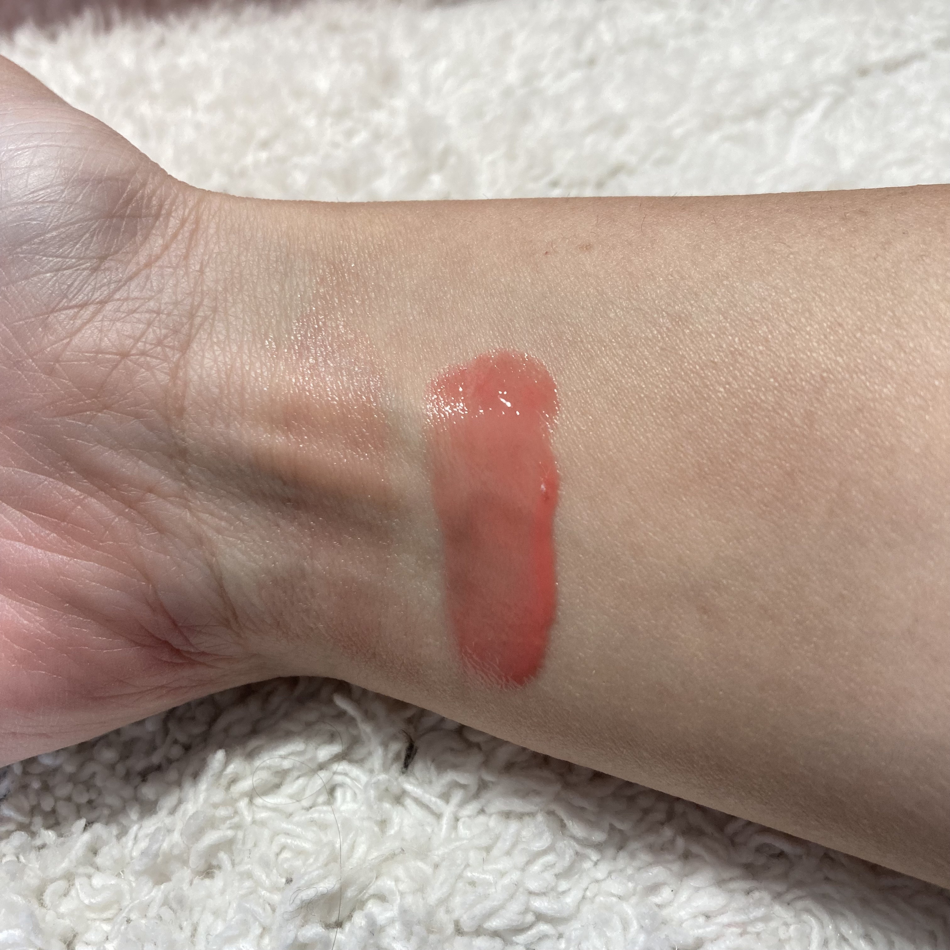 ロウグロウデューイーボール/hince/リップバームを使ったクチコミ（2枚目）