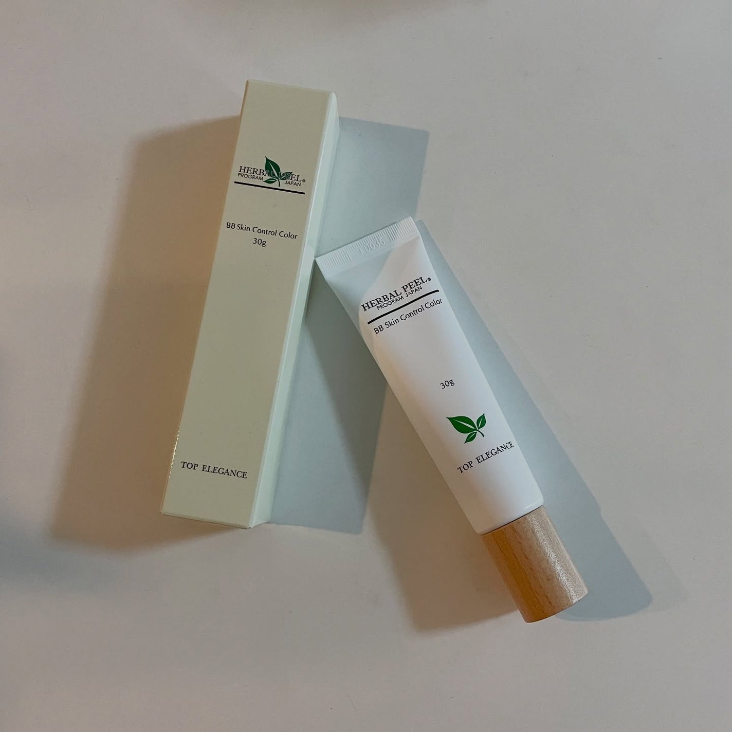 BBスキンコントロールカラー/HERBAL PEEL/化粧下地を使ったクチコミ(9枚目)