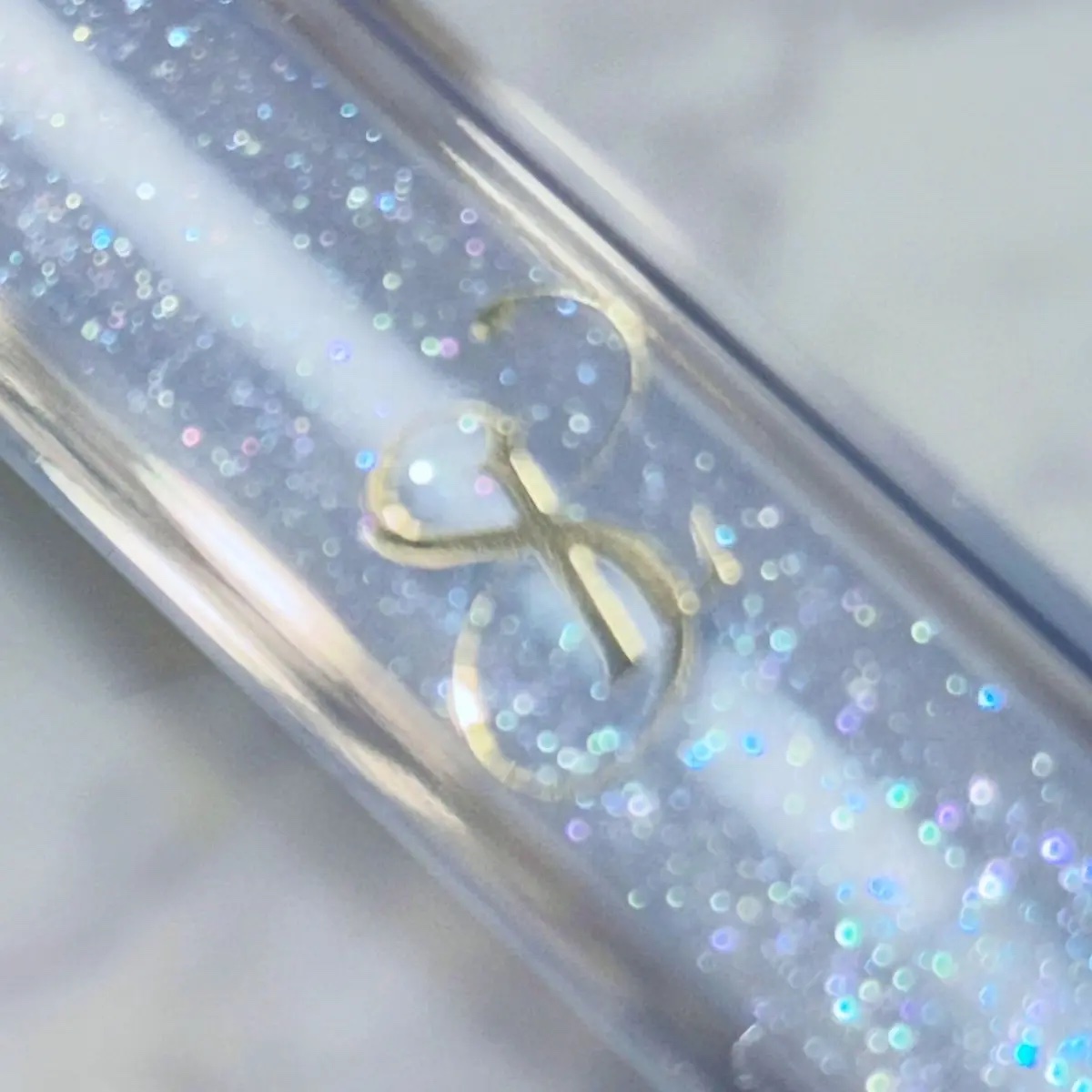 グロッシーリップオイル/SELVE/リップグロスを使ったクチコミ（3枚目）