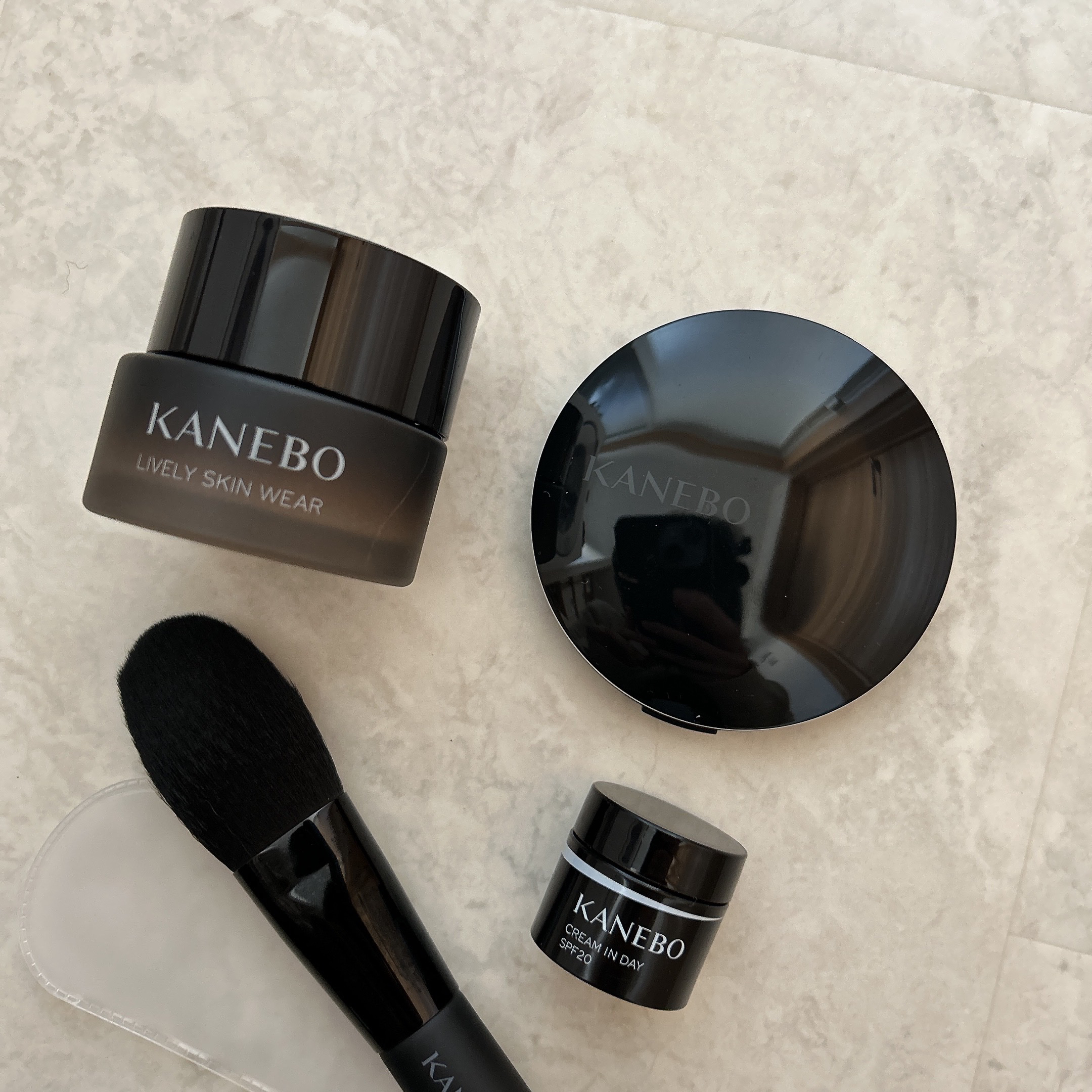 クリーム　イン　デイ/KANEBO/フェイスクリームを使ったクチコミ（2枚目）