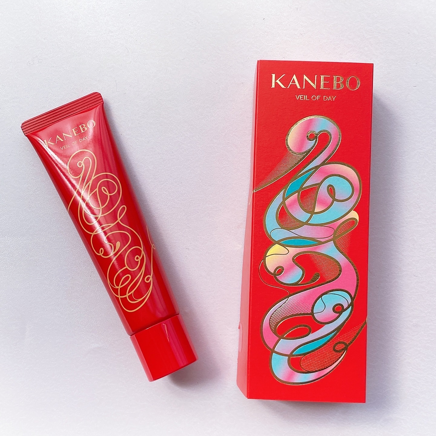 ヴェイル オブ デイ リミテッド エディション 2025（60g） / KANEBO