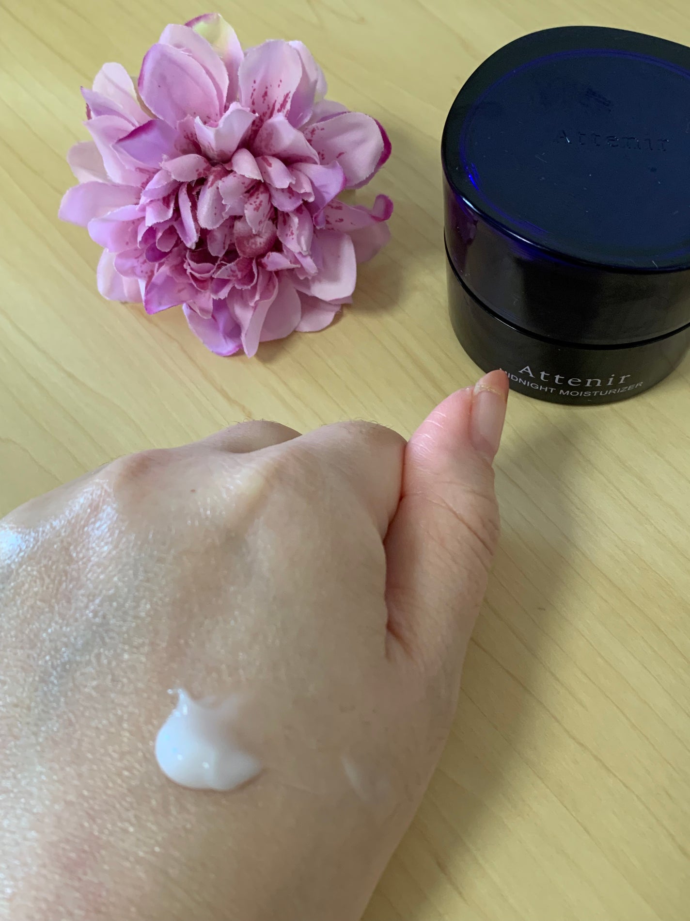 アテニア ミッドナイトモイスチャライザー/アテニア/フェイスクリームを使ったクチコミ(3枚目)