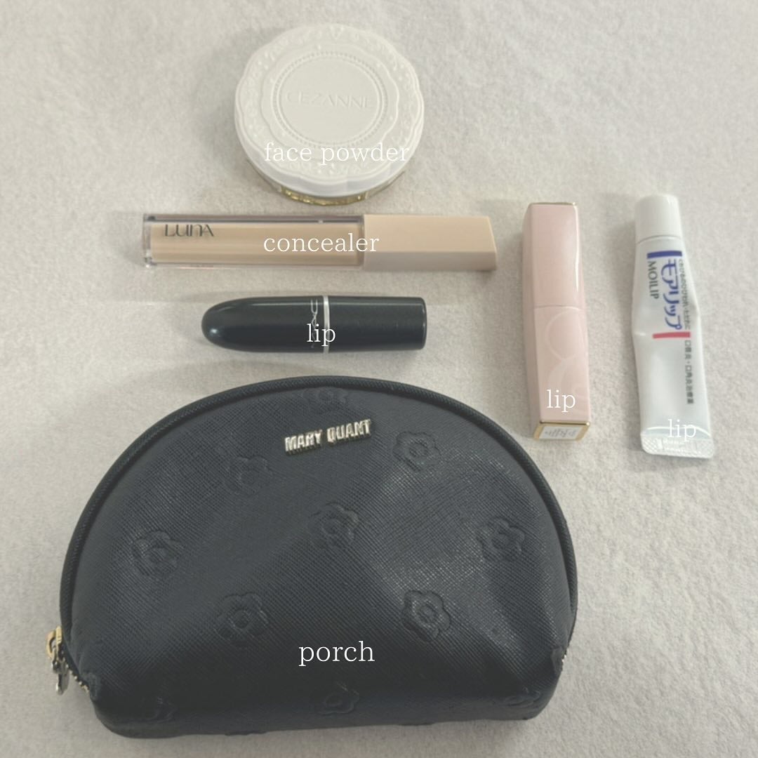 Beauty B on LIPS 「社員のポーチの中身をご紹介💛୨୧┈┈┈┈┈┈┈┈┈┈┈┈┈୨୧..」(4枚目)