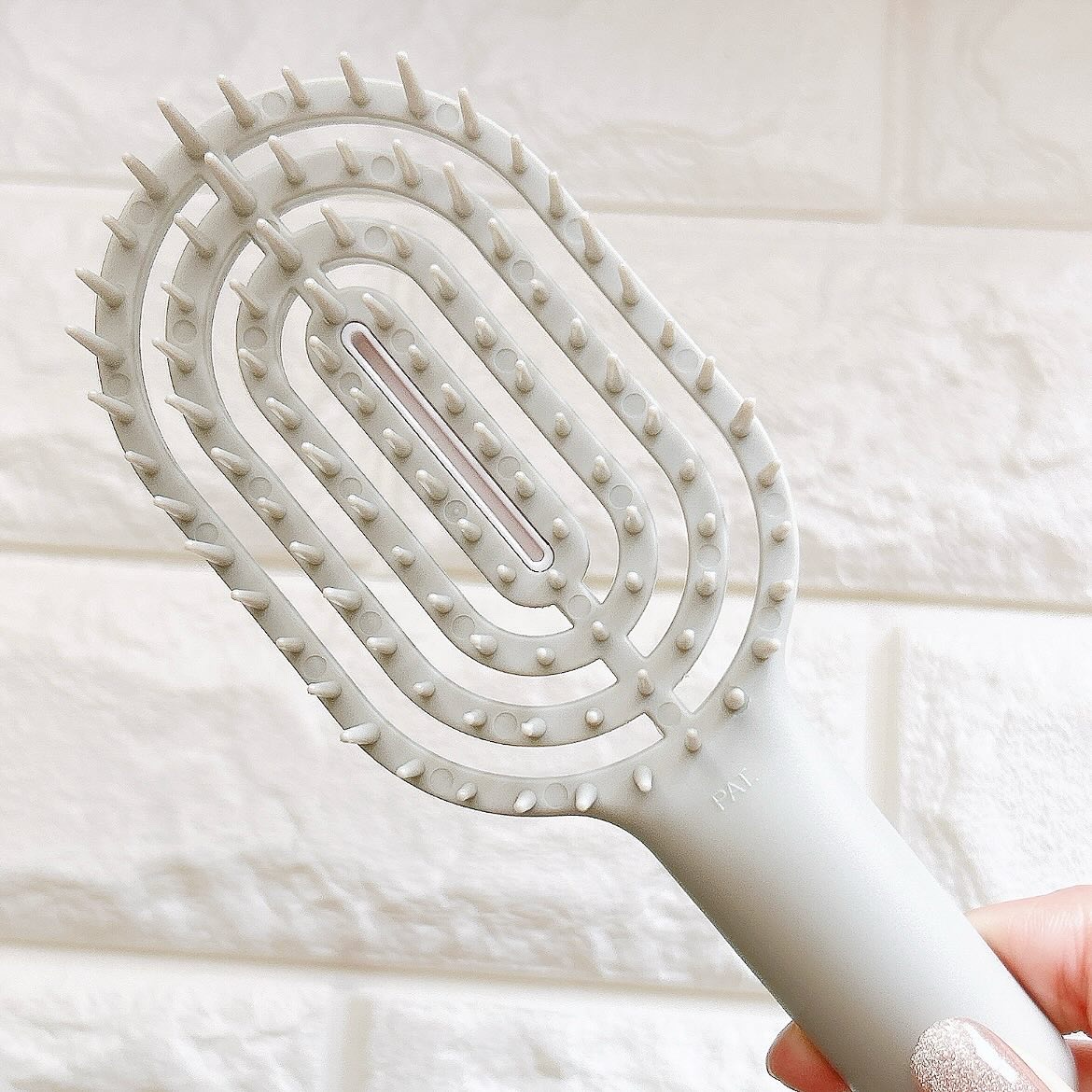 ユニークリー 4wayスムースヘアブラシ/ビー・エヌ/ヘアブラシを使ったクチコミ（3枚目）