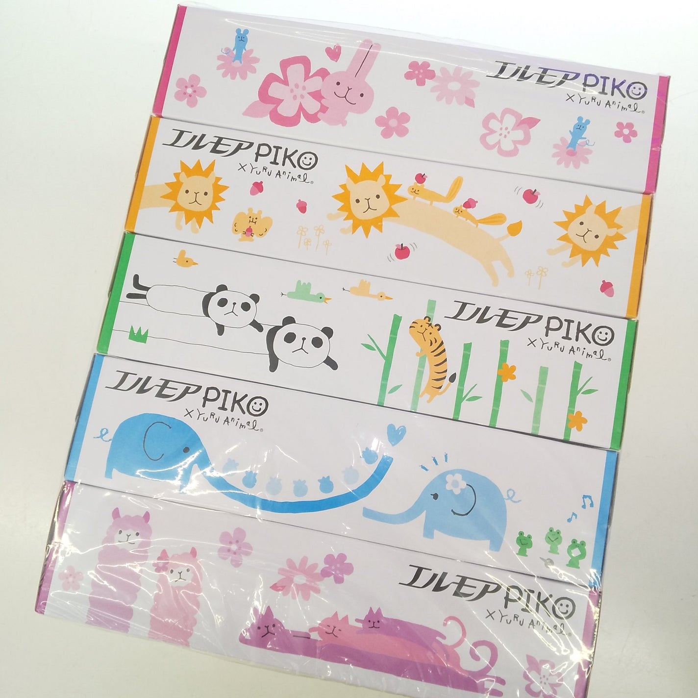 ピー on LIPS 「エルモアピコティッシュ可愛いかったのでドラッグストアで購入気に..」(1枚目)