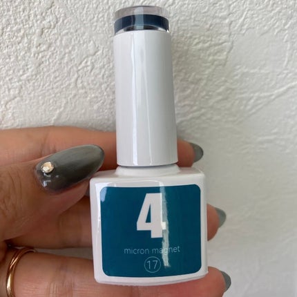 ネイル工房 4ミクロンマグネット(コンテナ)のクチコミ「4ミクロン
4ミクロンマグネットジェル☺️
楽しみにしていたので使ってみました🙌
個人的な.....」(1枚目)