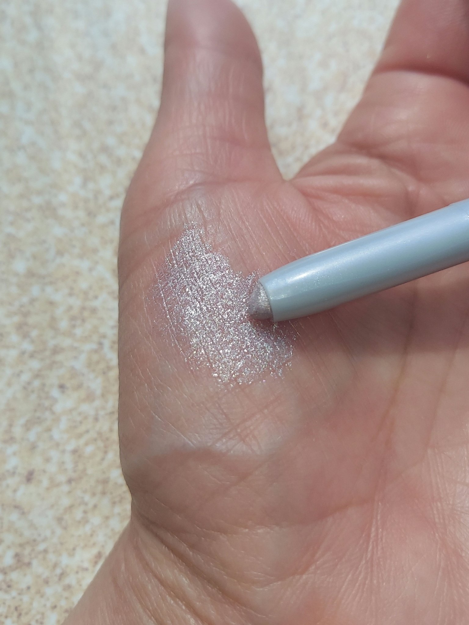 グリッツロングウェアスティックシャドウ/wakemake/パウダーアイシャドウを使ったクチコミ（3枚目）