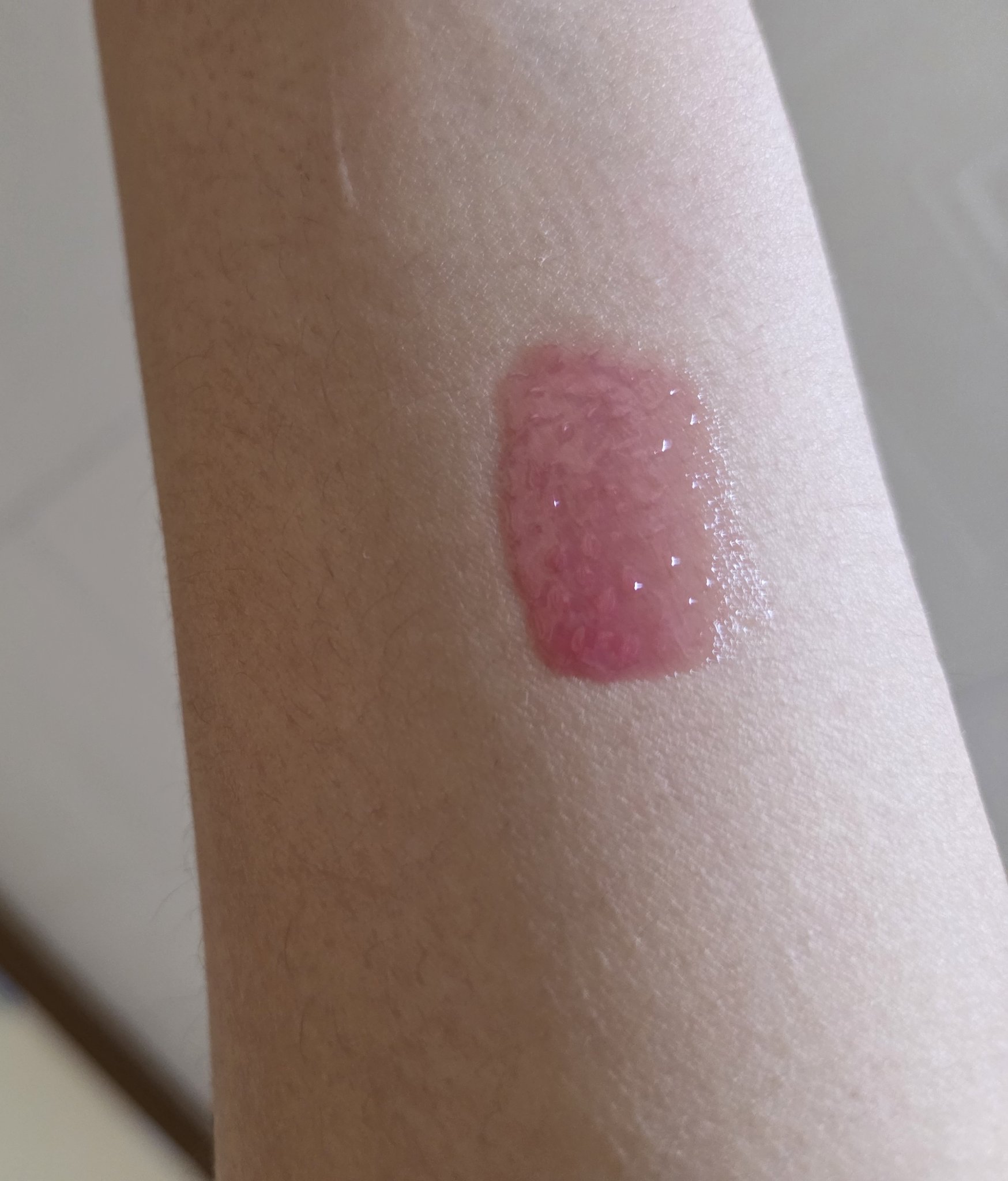 フィー 3Dボリューミンググロス/fwee/リップグロスを使ったクチコミ（2枚目）