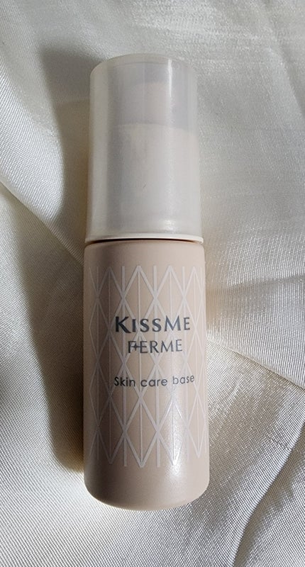 キスミー フェルム スキンケアベースのクチコミ「キスミーフェルム スキンケアベース
日中用乳液•化粧下地
✼••┈┈••✼••┈┈••✼••.....」(1枚目)