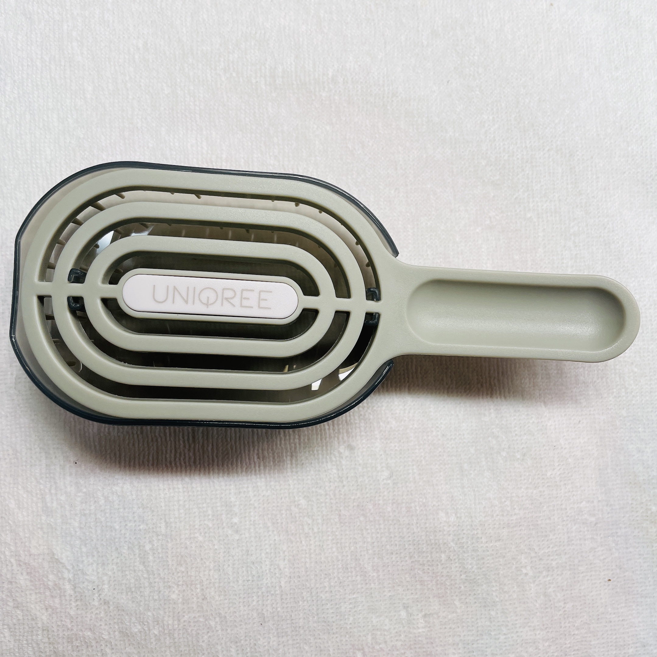 ユニークリー 4wayスムースヘアブラシ/ビー・エヌ/ヘアブラシを使ったクチコミ（2枚目）