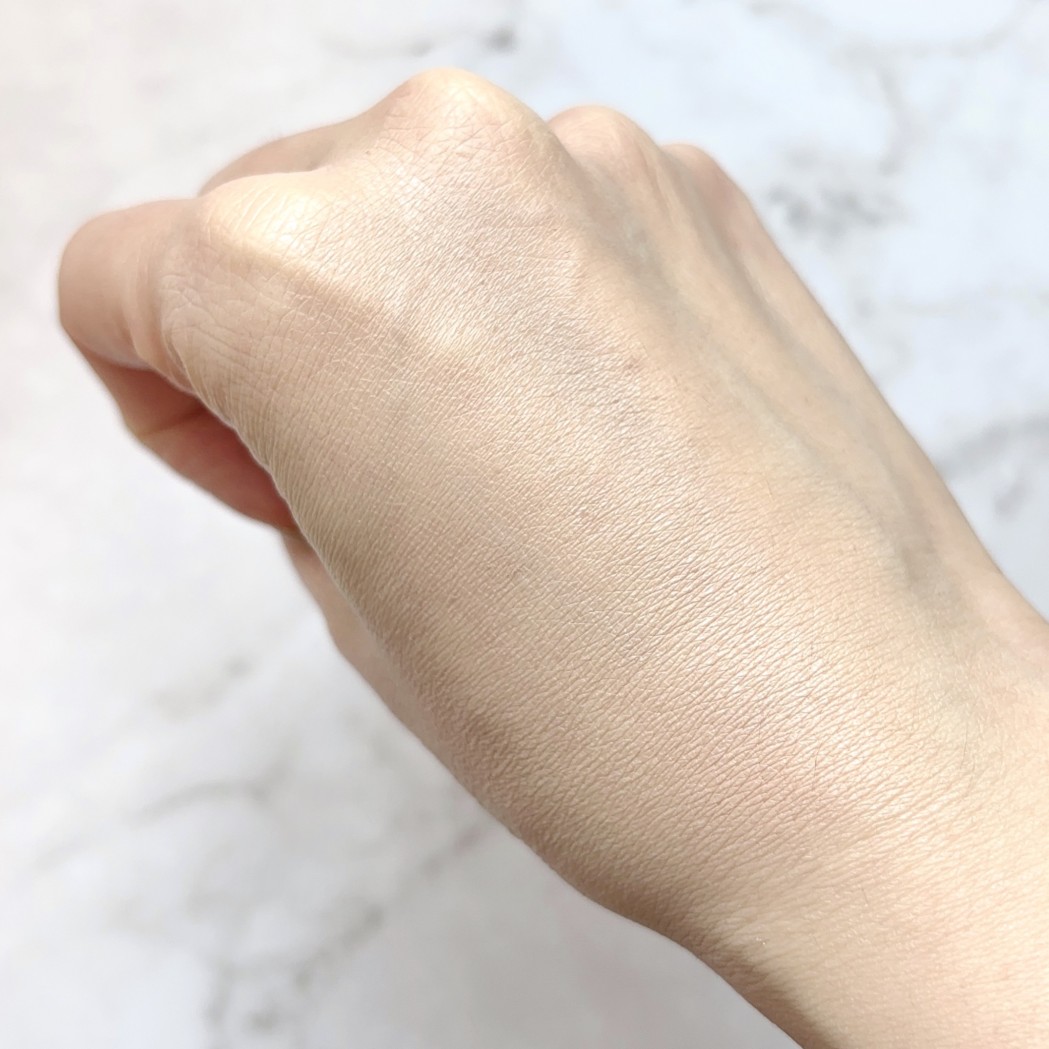 エッセンス スキングロウ ファンデーション/SHISEIDO/リキッドファンデーションを使ったクチコミ（3枚目）