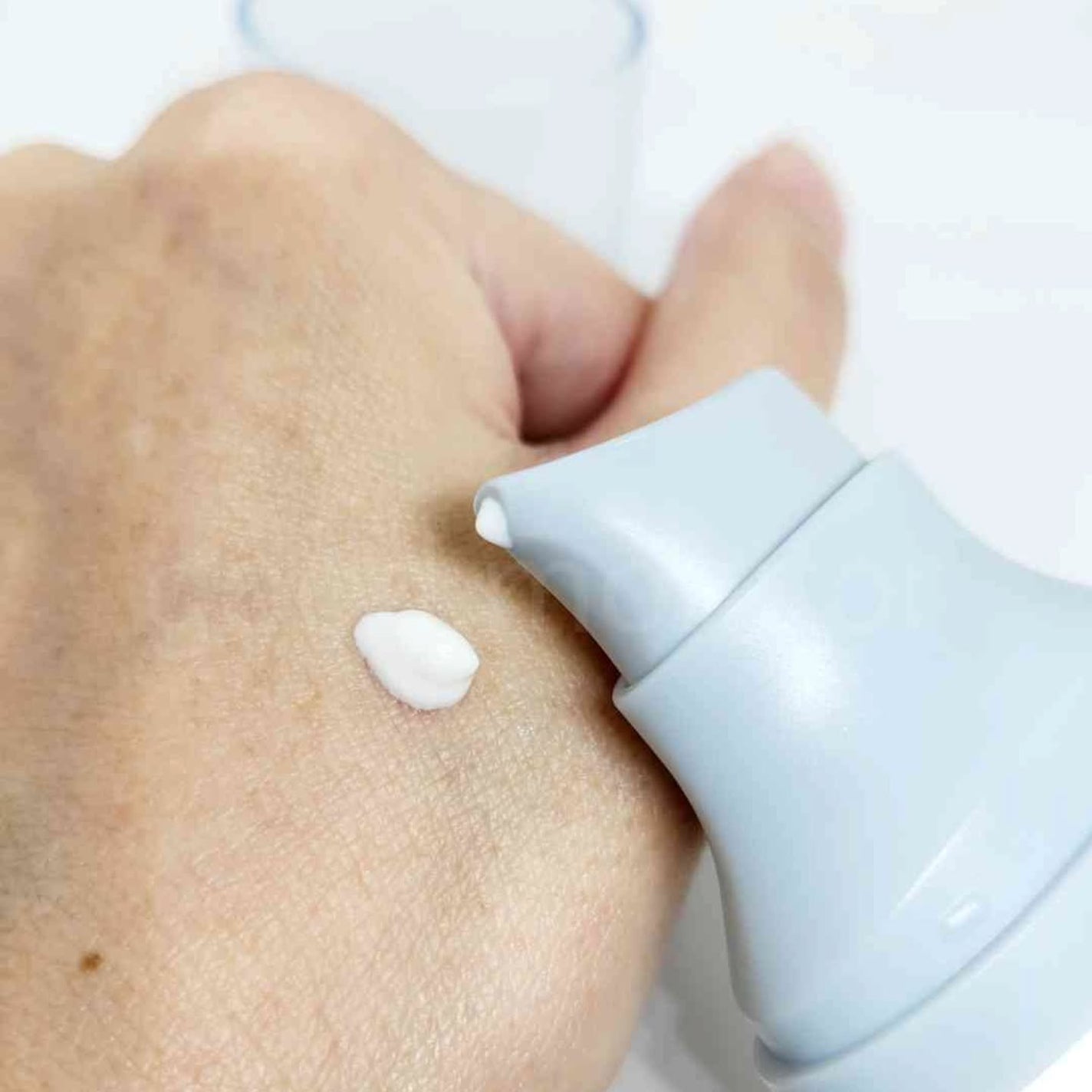 ヒアルーシカ ウォーターフィット サンセラム/SKIN1004/日焼け止めローションを使ったクチコミ(3枚目)