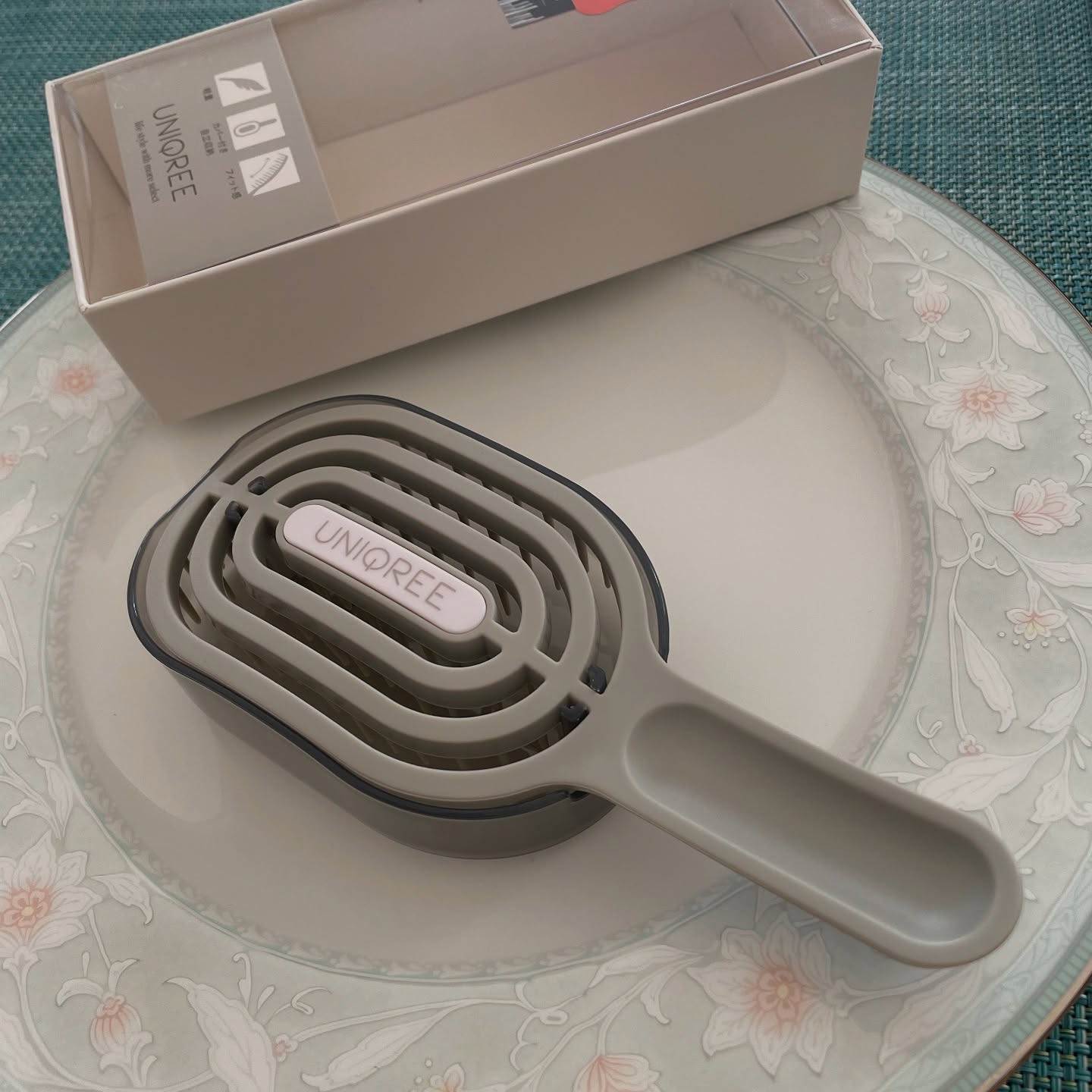 ユニークリー 4wayスムースヘアブラシ/ビー・エヌ/ヘアブラシを使ったクチコミ（2枚目）