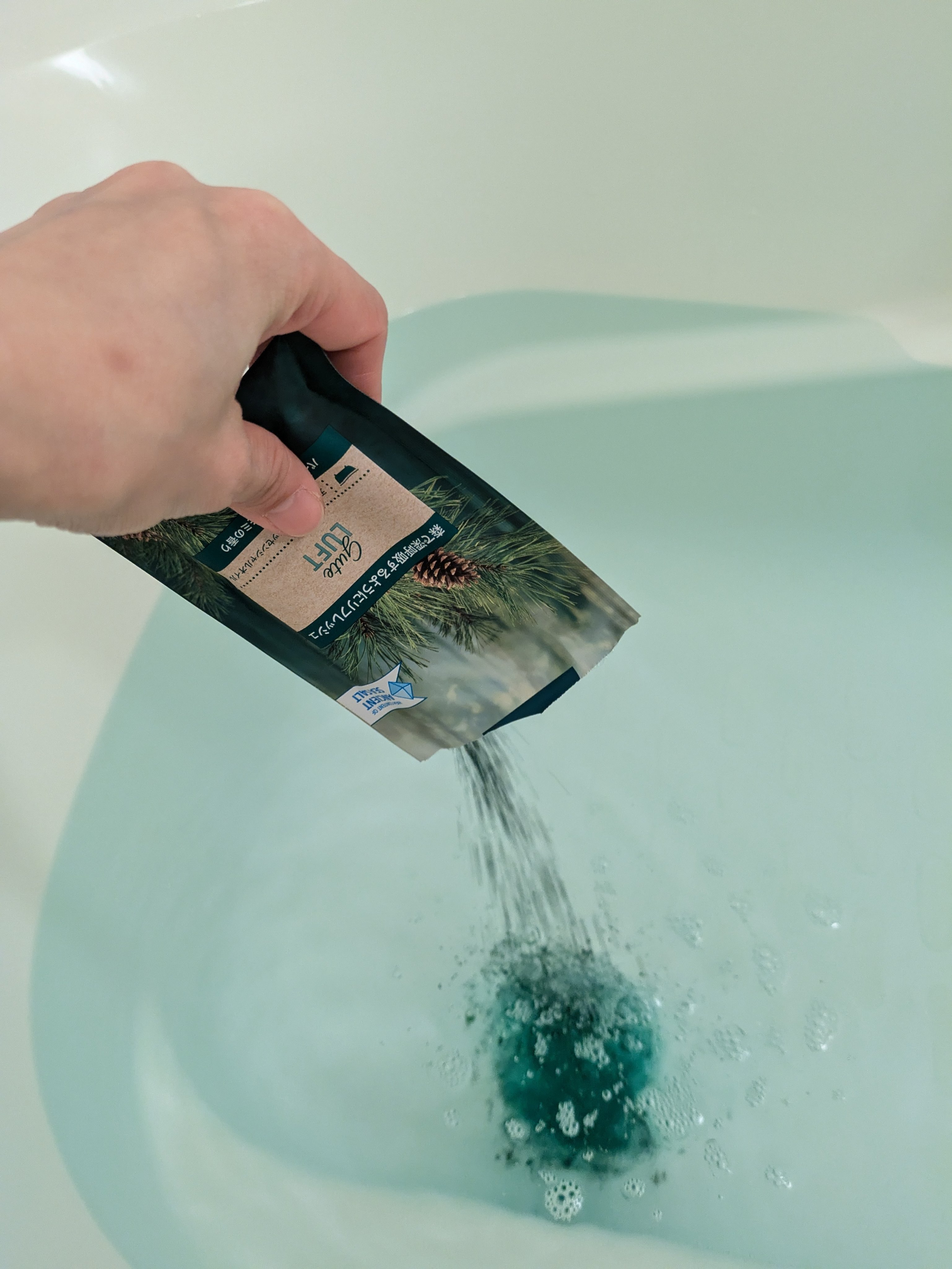 クナイプ グーテルフト バスソルト パイン<松の木>&モミの香り/クナイプ/無機塩系入浴剤を使ったクチコミ（3枚目）