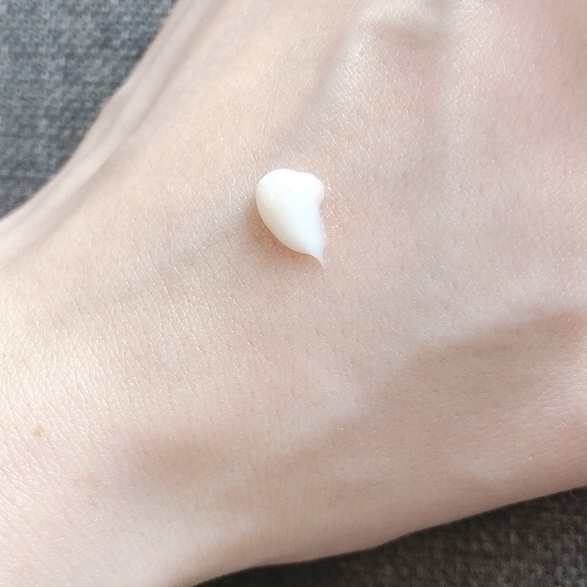 インフィニティ　ビューティーハンドセラム リンクル＆ブライト [医薬部外品]/インフィニティ/ハンドクリームを使ったクチコミ（2枚目）