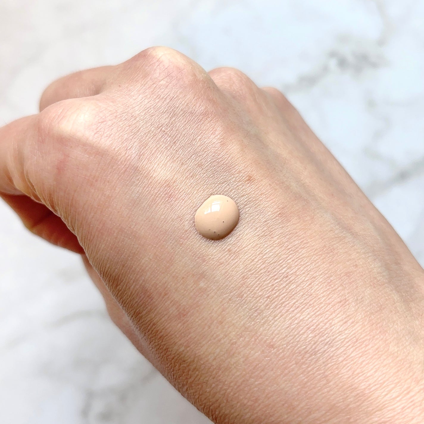 エッセンス スキングロウ ファンデーション/SHISEIDO/リキッドファンデーションを使ったクチコミ(2枚目)