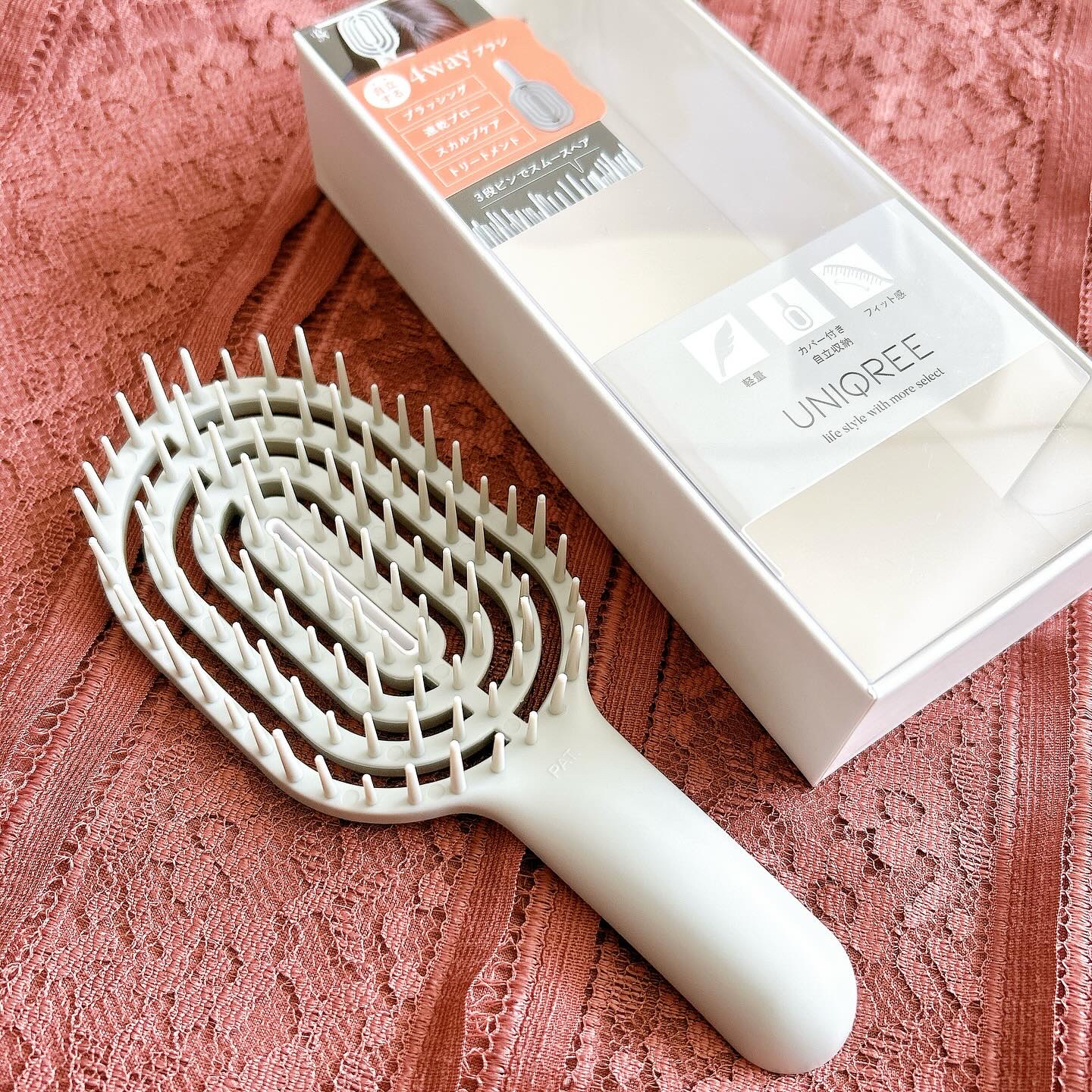 ビー・エヌ ユニークリー 4wayスムースヘアブラシのクチコミ「UNIQREE
4wayスムースヘアブラシ

ヘアブロー・セット・スカルプケア・トリートメント.....」（1枚目）