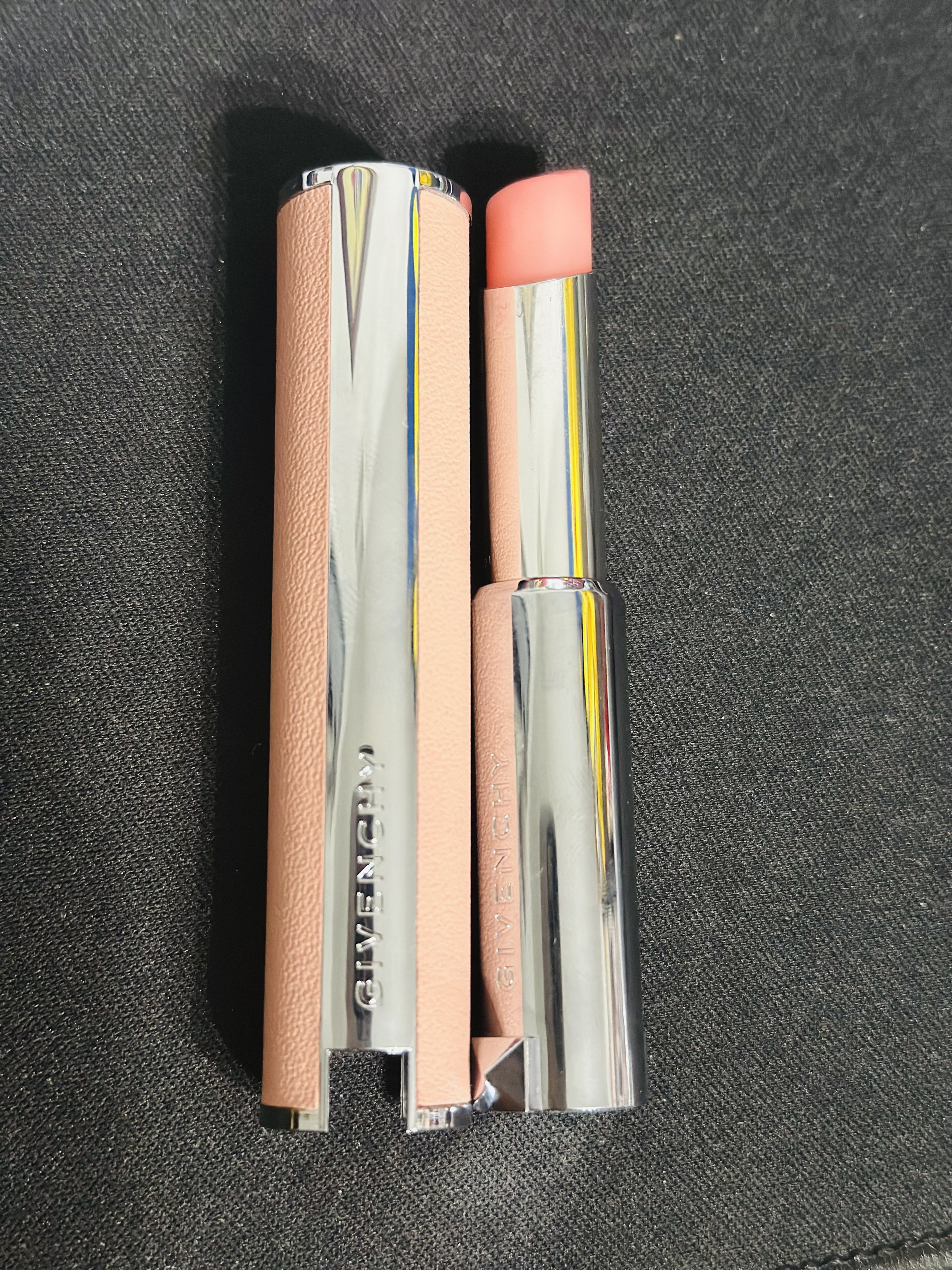 GIVENCHY ローズパーフェクト
No.001 ピンク・イレジスティブル

めちゃくちゃ気にいってます。
色々ありますが、個人的にはこれが良い。
いろんなメイクに合わせやすいのではと思いました。

自然な感じで色をつけてくれるので、メン