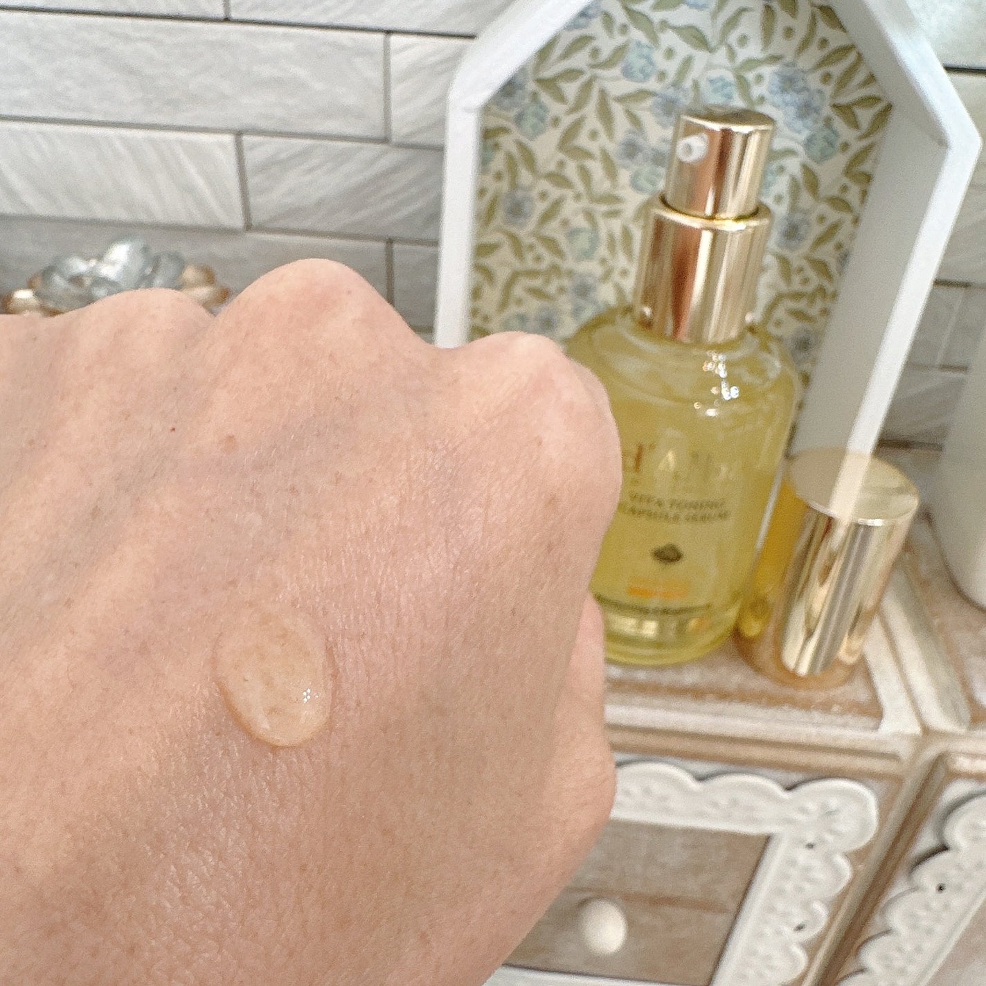 ビタトーニングカプセルセラム/ダルバ/美容液を使ったクチコミ(3枚目)