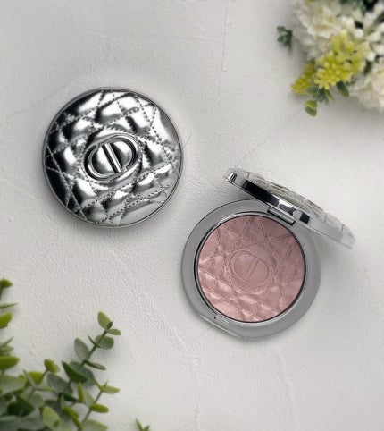 ディオールスキン フォーエヴァー グロウ ルミナイザー/Dior/ハイライトを使ったクチコミ(6枚目)