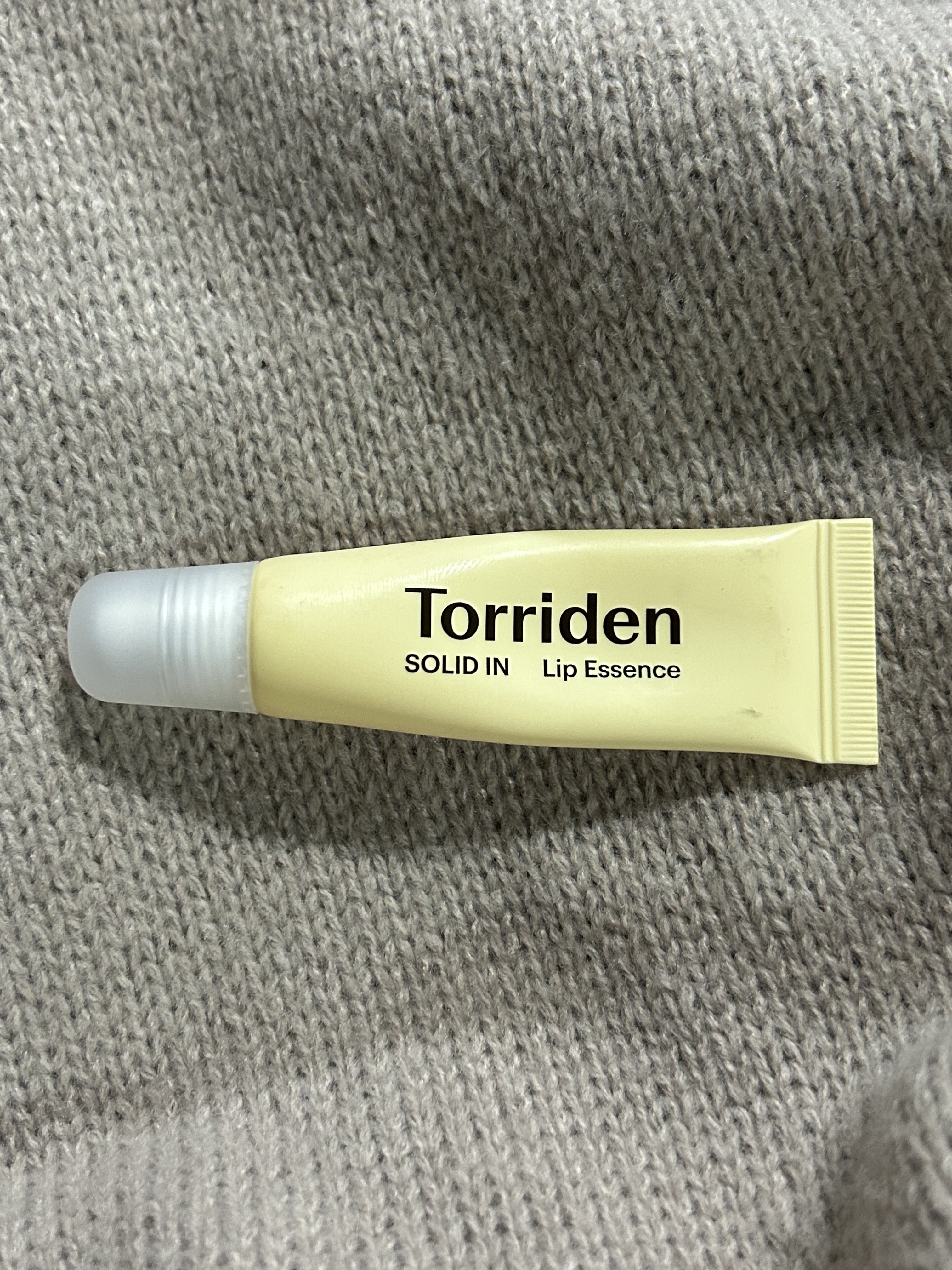 ソリッドイン リップエッセンス/Torriden/リップ美容液を使ったクチコミ（1枚目）