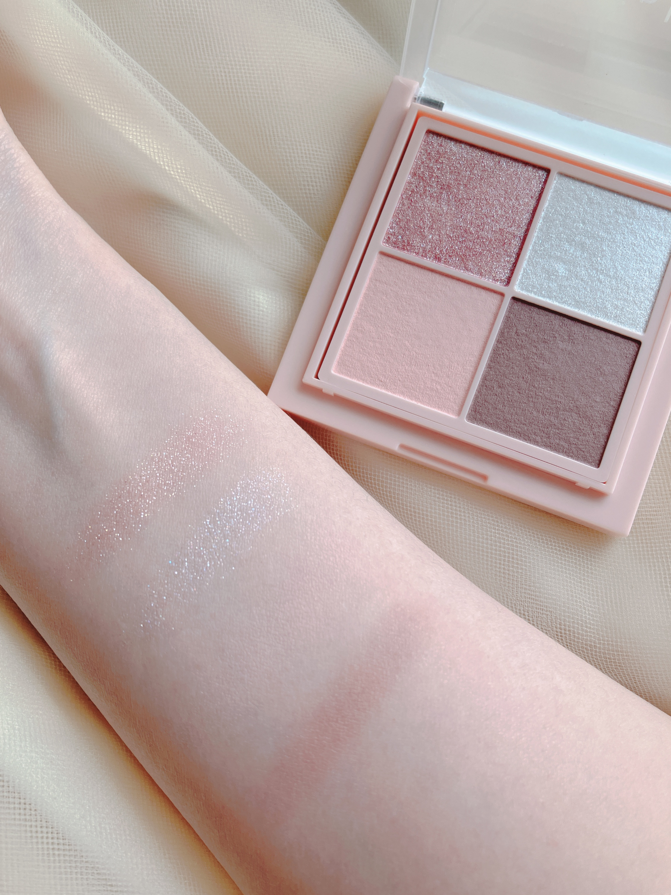 シャインオンステージアイパレット/upink/アイシャドウパレットを使ったクチコミ（3枚目）