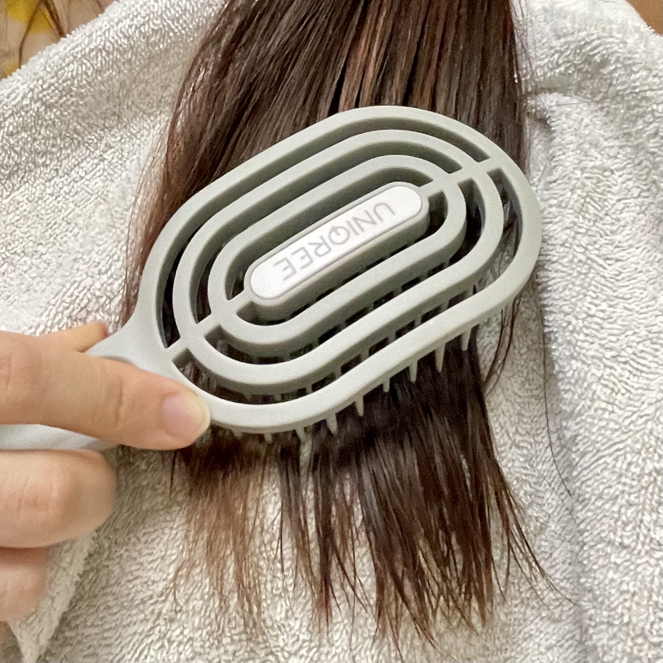 ユニークリー 4wayスムースヘアブラシ/ビー・エヌ/ヘアブラシを使ったクチコミ（3枚目）