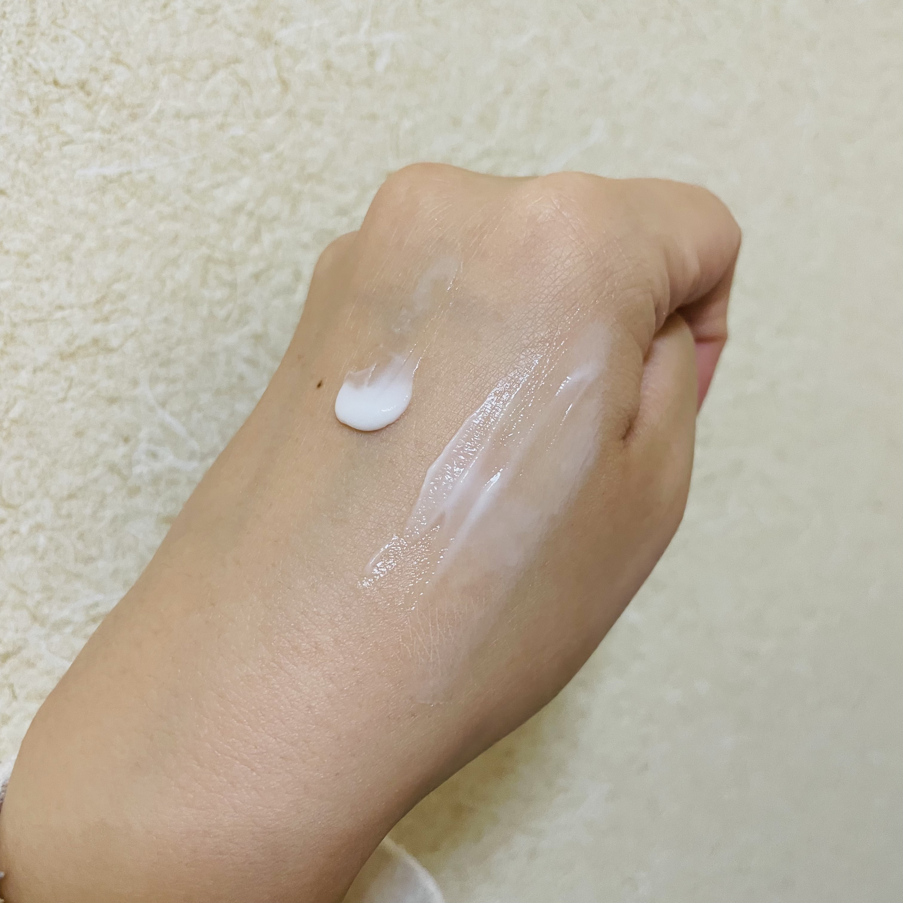 ハンドクリーム ホワイトチェリーブロッサム/Laline/ハンドクリームを使ったクチコミ（2枚目）