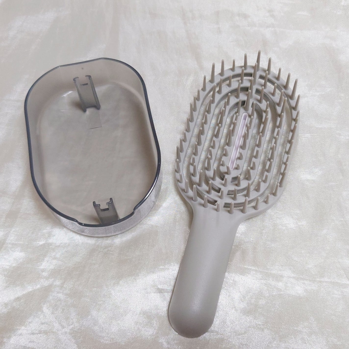 ユニークリー 4wayスムースヘアブラシ/ビー・エヌ/ヘアブラシを使ったクチコミ(3枚目)