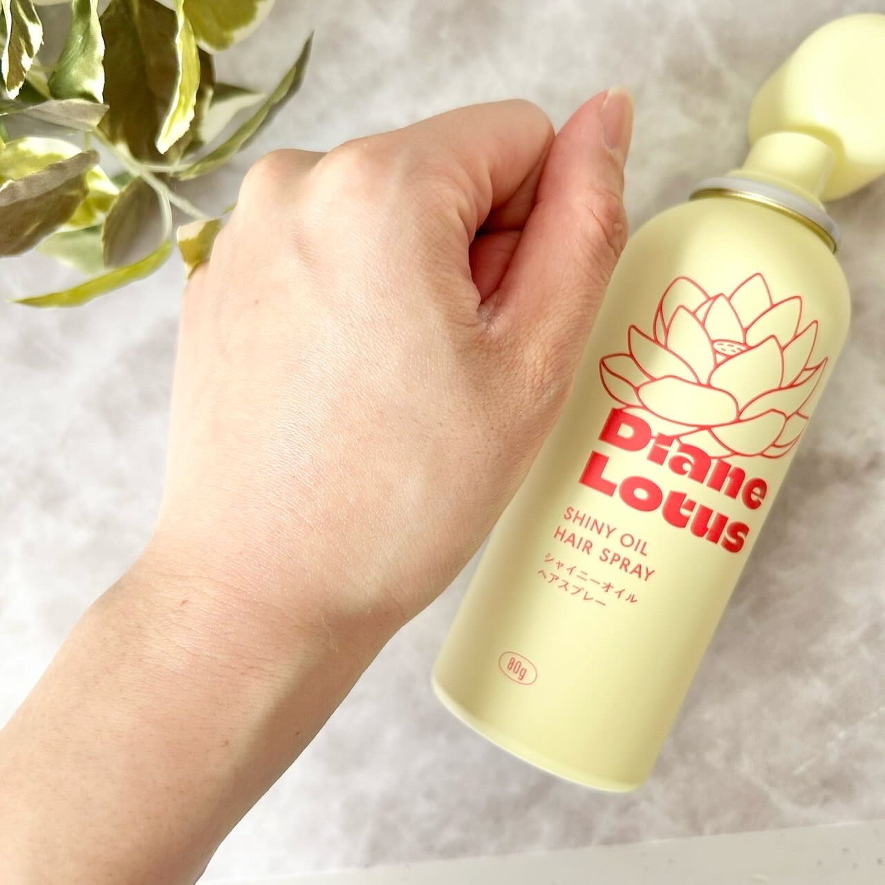 ロータス シャイニーオイル ヘアスプレー ピーチ＆ホワイトティーの香り/ダイアン/ヘアスプレーを使ったクチコミ（2枚目）