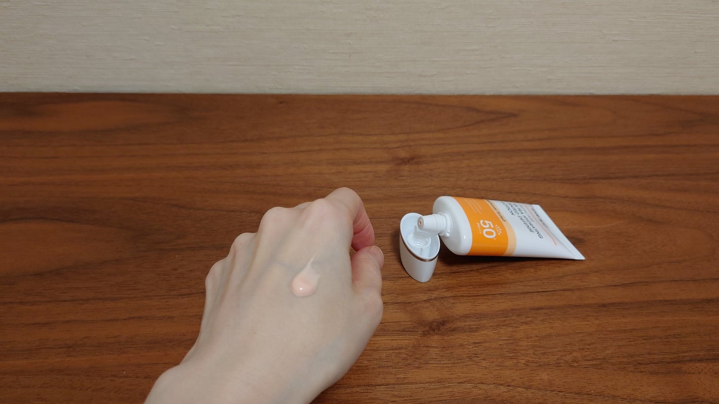 サンスクリーン+モイスト(色付き)<日焼け止め>/DR.WU/日焼け止めローションを使ったクチコミ(2枚目)