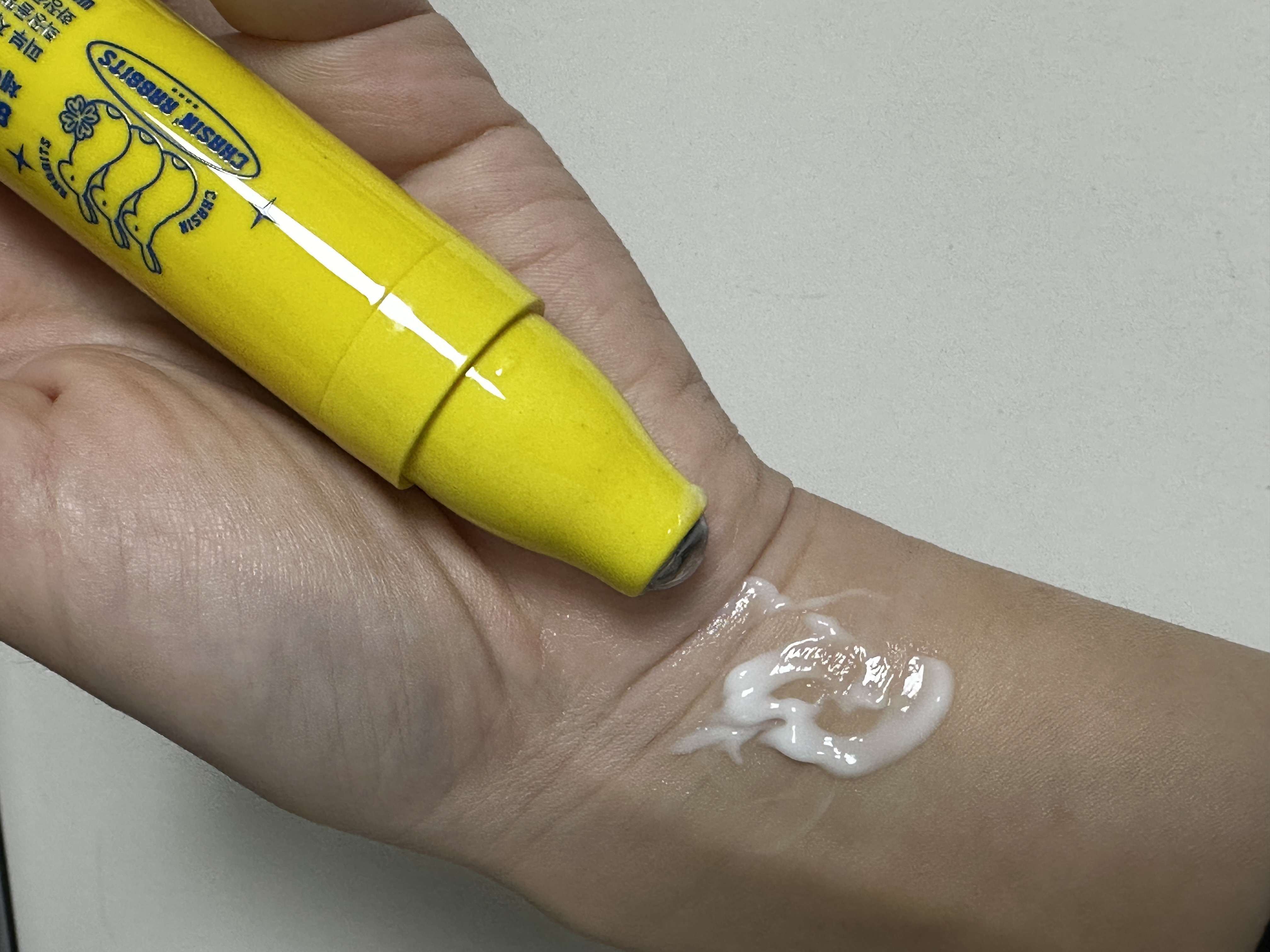 Bunny Line Smoother/CHASIN'RABBITS/アイケア・アイクリームを使ったクチコミ（2枚目）