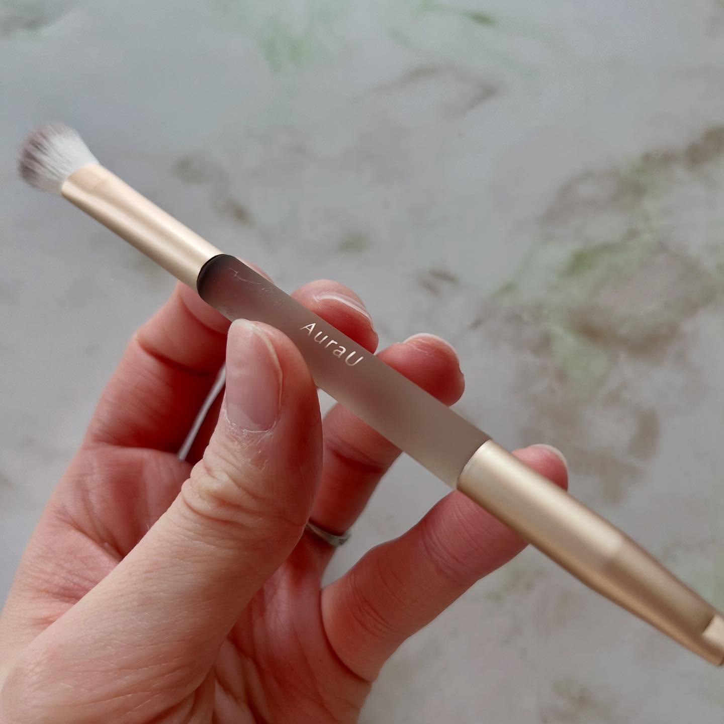 04 定番アイシャドウブラシ/Aura U/メイクブラシを使ったクチコミ（1枚目）