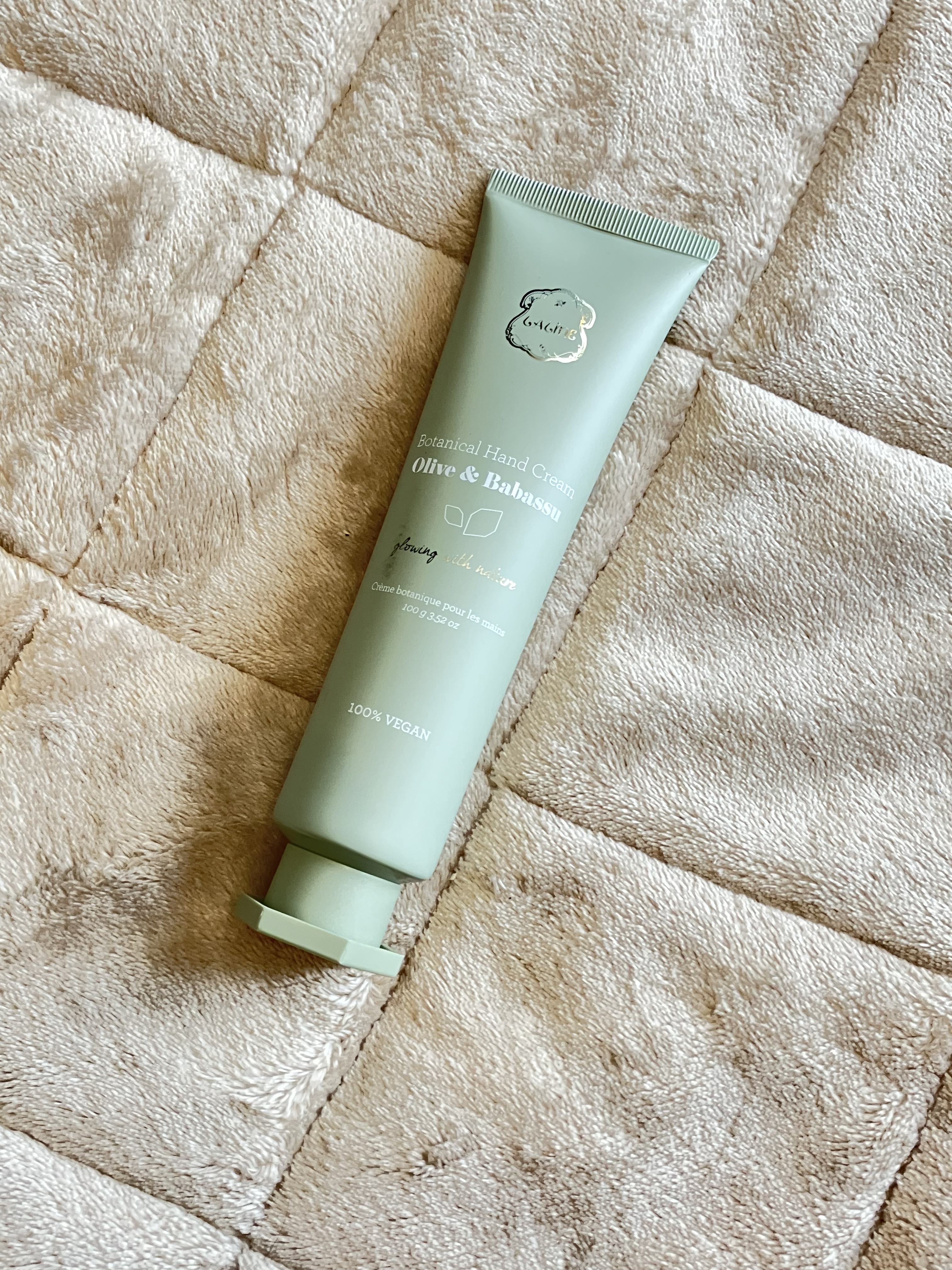 オリーブ＆ババス ボタニカルハンドクリーム/Laline/ハンドクリームを使ったクチコミ（1枚目）
