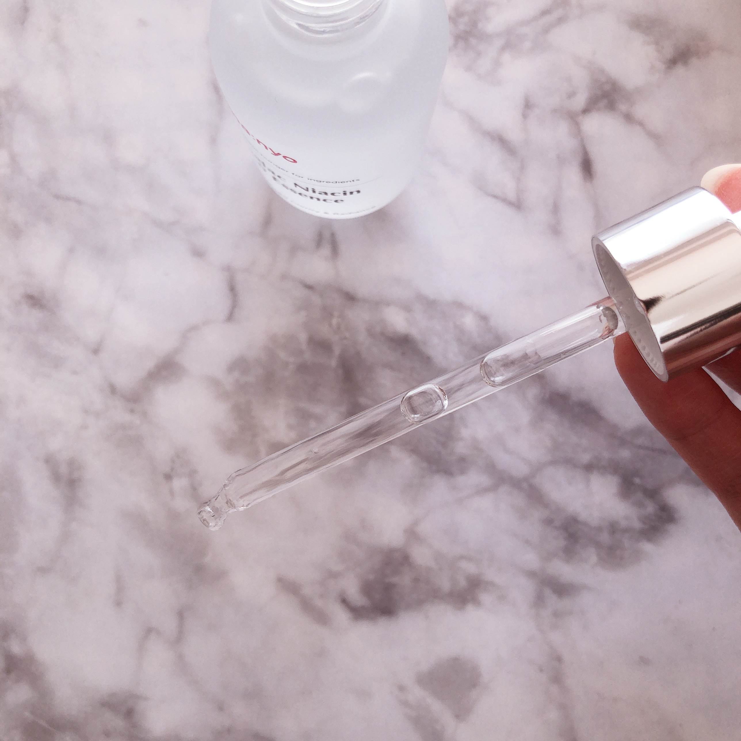 ガラク ナイアシン 3.0 エッセンス/manyo/美容液を使ったクチコミ（2枚目）