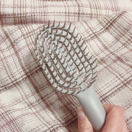 ユニークリー 4wayスムースヘアブラシ/ビー・エヌ/ヘアブラシを使ったクチコミ(2枚目)