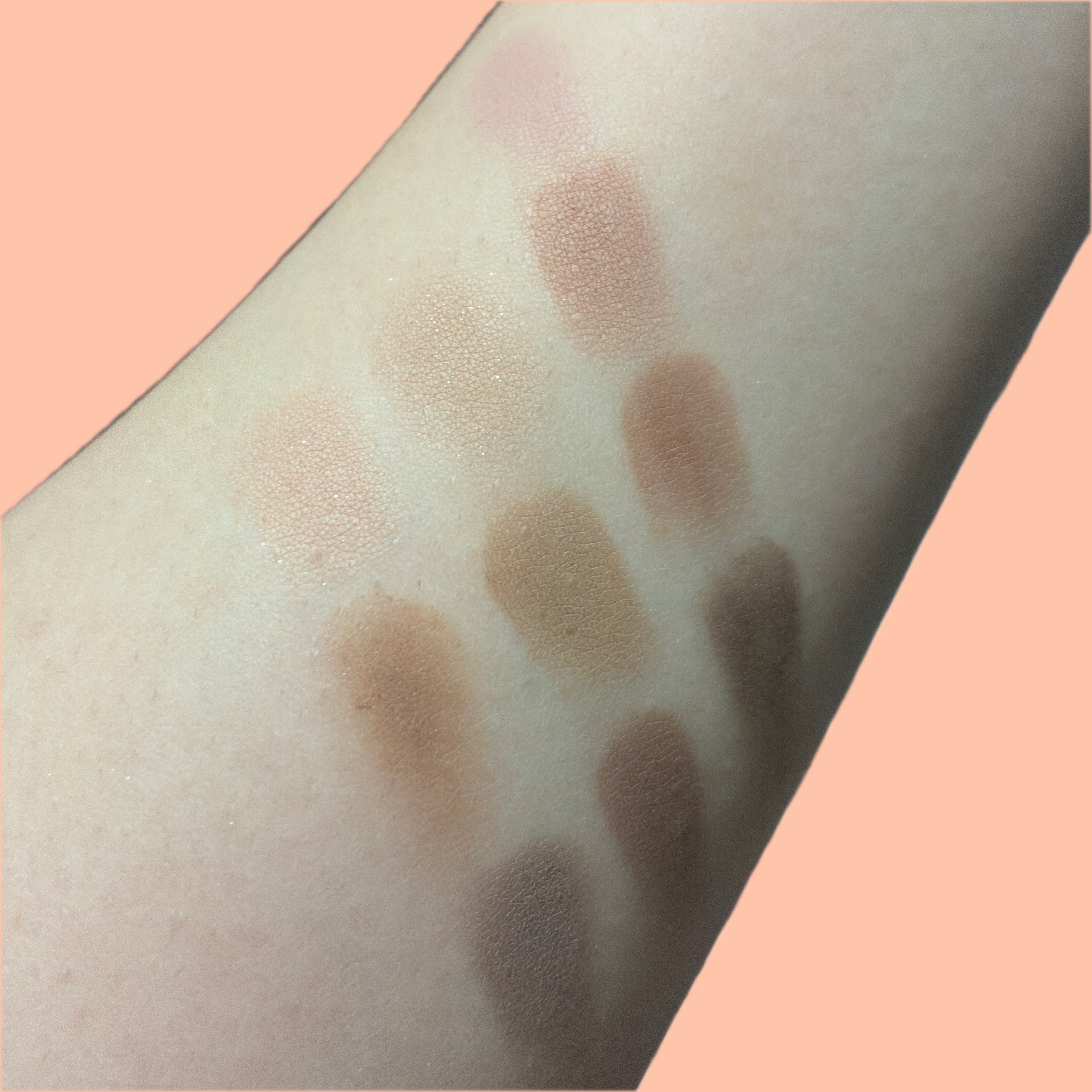 wakemake ソフトドローイングブロウパレットのクチコミ「WAKEMAKE ソフトドローイングブロウパレット

Qoo10でセールだったので購入
4段左.....」（2枚目）