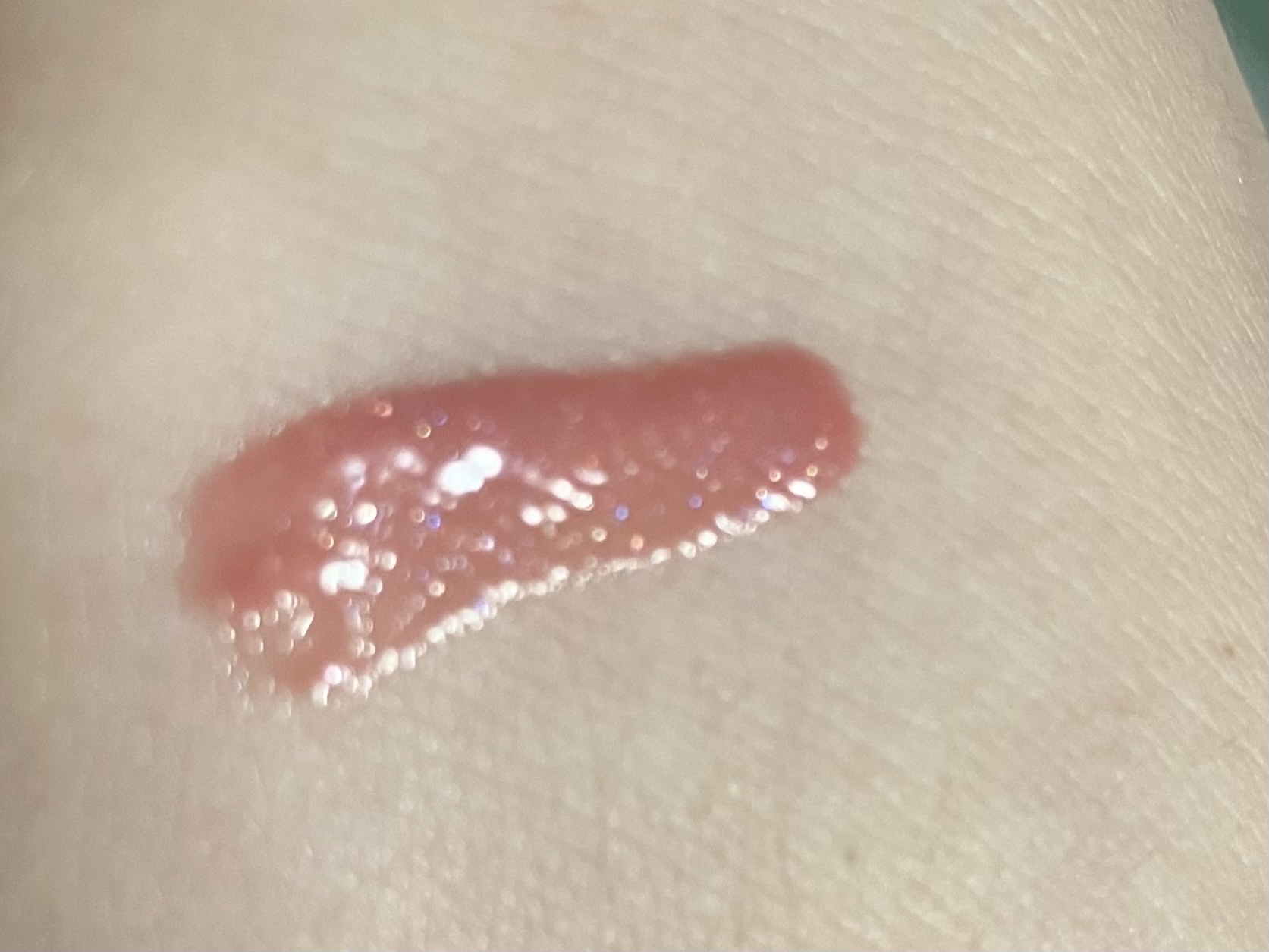 アップトゥーミー　ハグマイリップ　カラーロックプランパー/up2me/リッププランパーを使ったクチコミ（2枚目）