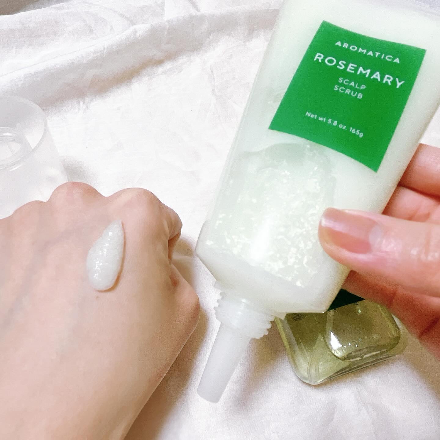 ローズマリー スカルプ スクラブ/AROMATICA/ヘッドスクラブを使ったクチコミ（2枚目）