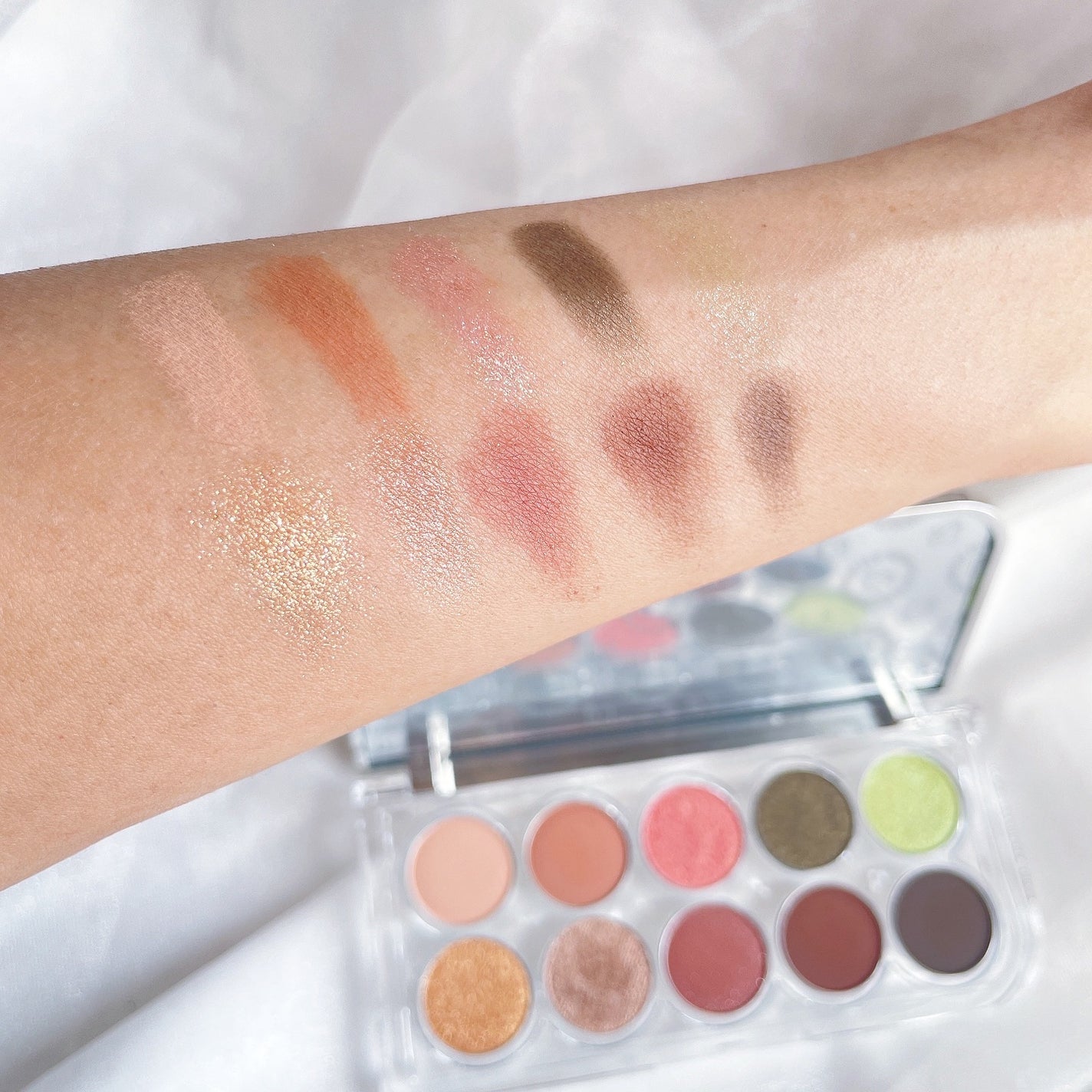 ライトオンアイズシャドウパレット/ルミル/アイシャドウパレットを使ったクチコミ(4枚目)