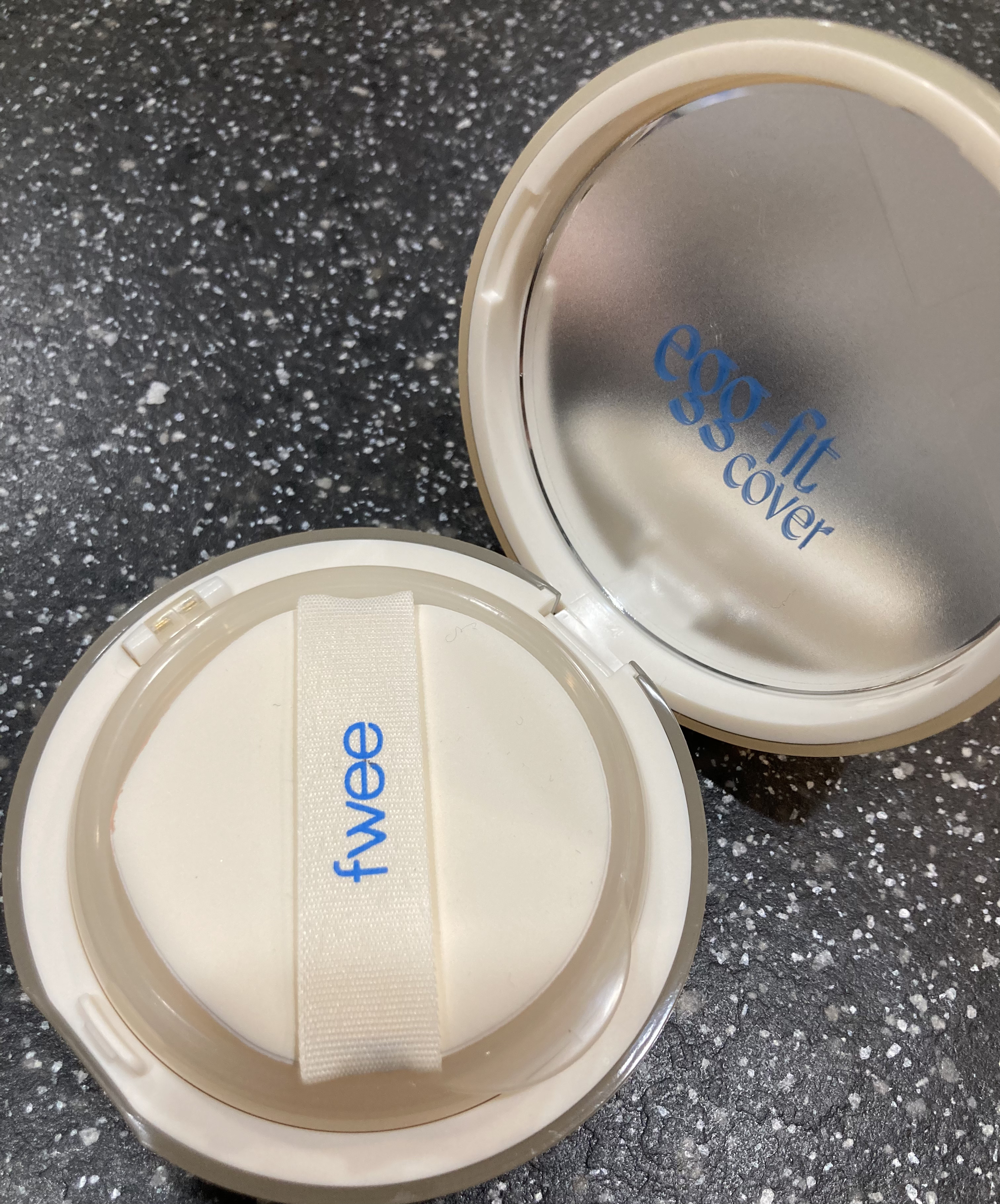 フィー クッションエッグフィットカバー/fwee/クッションファンデーションを使ったクチコミ（3枚目）
