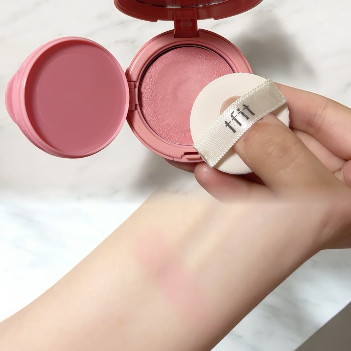 フラッフィーベルベットクッションチーク /TFIT/ジェル・クリームチークを使ったクチコミ(3枚目)