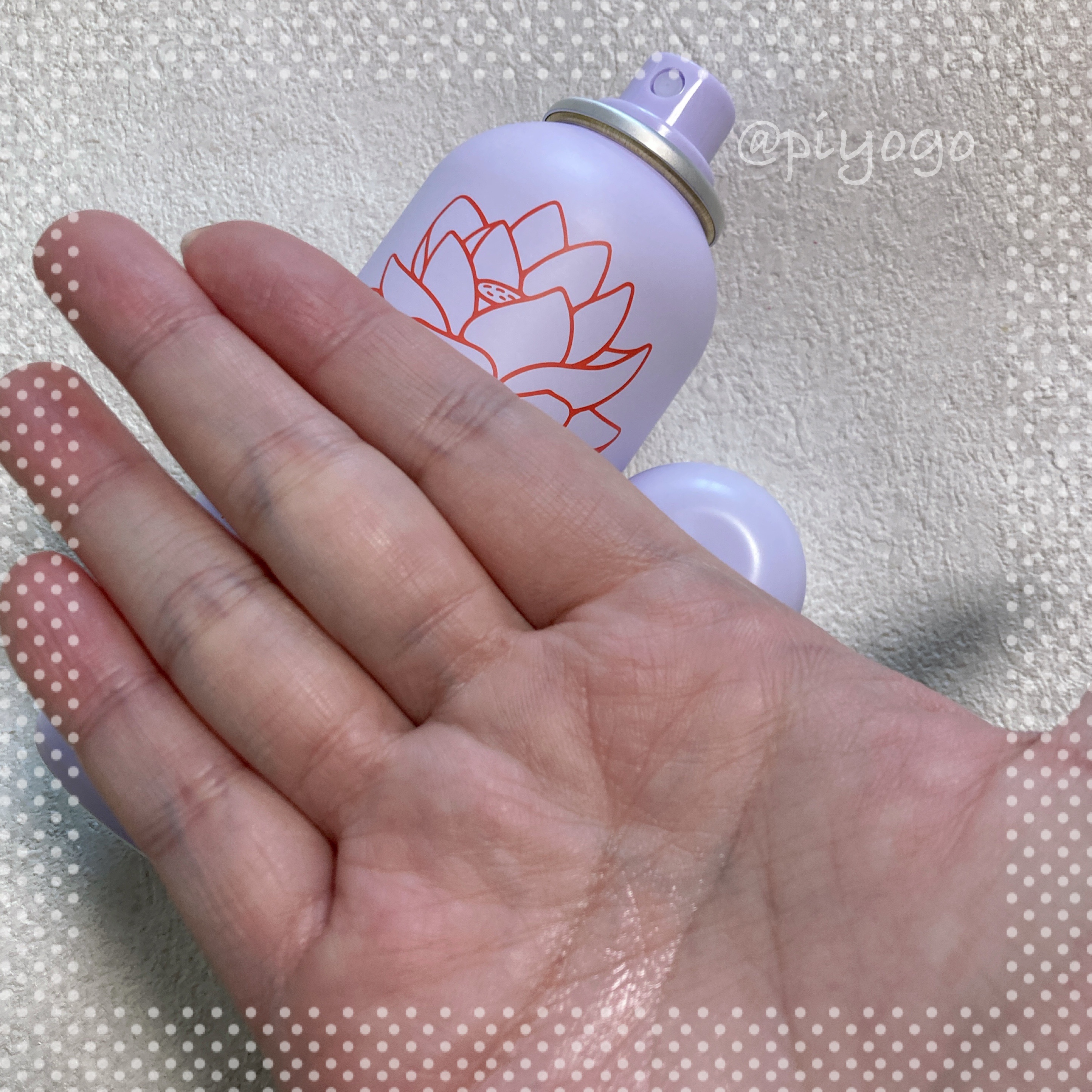 ロータス シャイニーオイル ヘアスプレー フィグ＆ローズの香り/ダイアン/ヘアスプレーを使ったクチコミ（3枚目）