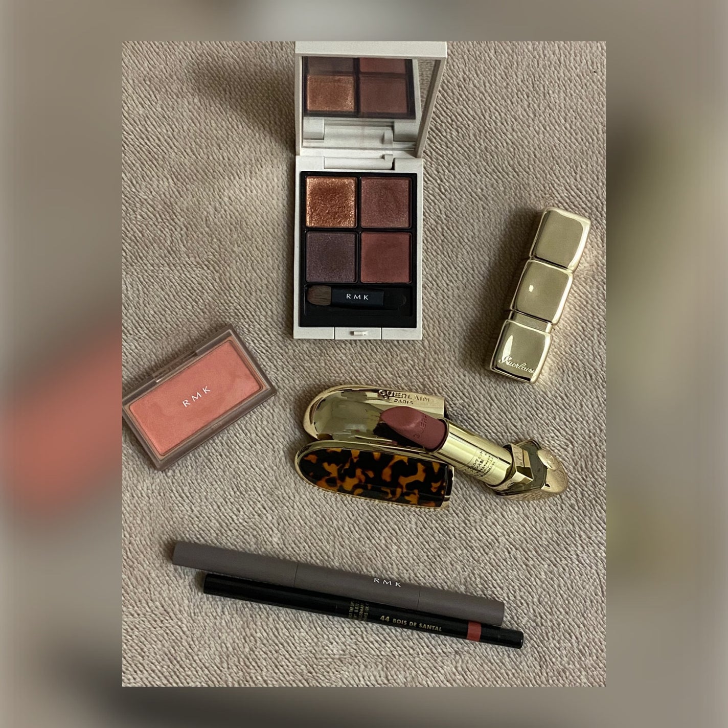 ルージュ ジェ ラグジュリアス ヴェルヴェット/GUERLAIN/口紅を使ったクチコミ(2枚目)