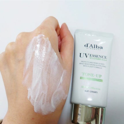 クリーンティーツリーリポソームトーンアップサンクリーム(グリーン)/ダルバ/日焼け止めクリームを使ったクチコミ(4枚目)